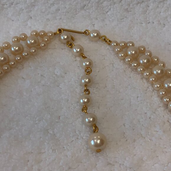 Faux Pearl Necklace with Clasp - Picture 3 of 7